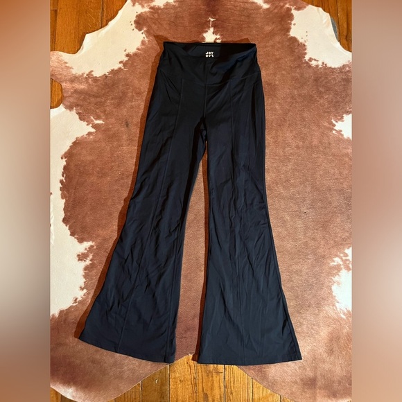 JoyLab high rise workout flared legging 
Size medium
No flaws - Picture 1 of 5